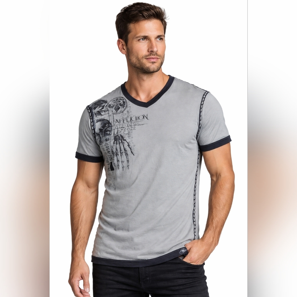 Affliction Men's Gray and Black Graphic Tee Size 2XL